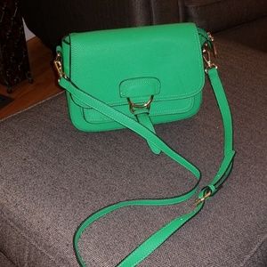 Green crossbody bag